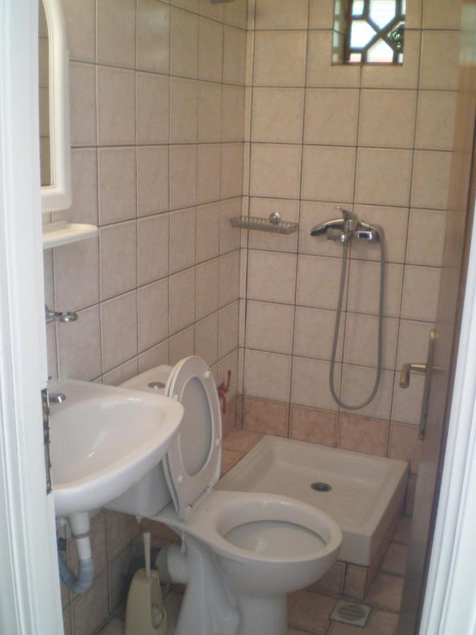 Hotel Ion Kamena Vourla Habitación foto