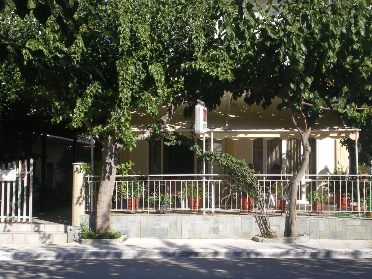 Hotel Ion Kamena Vourla Exterior foto